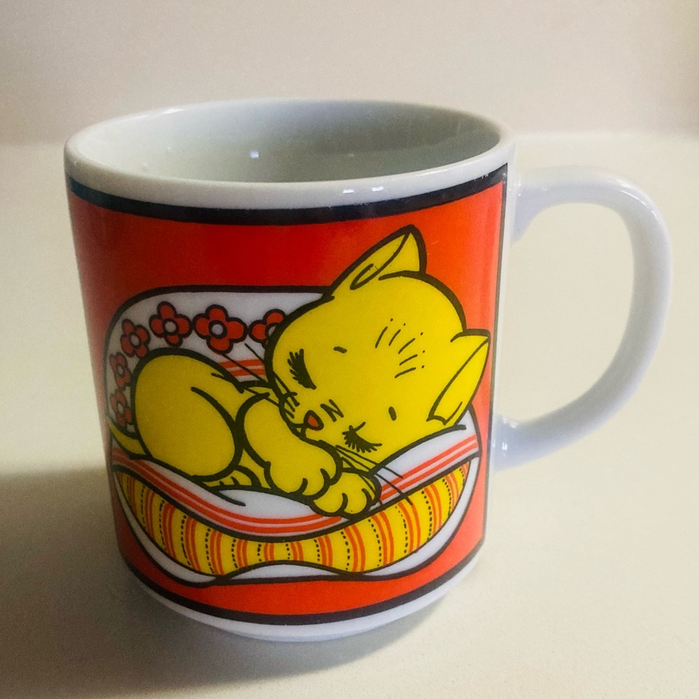 Vintage Cute Cat Mug with Yellow and Orange Design